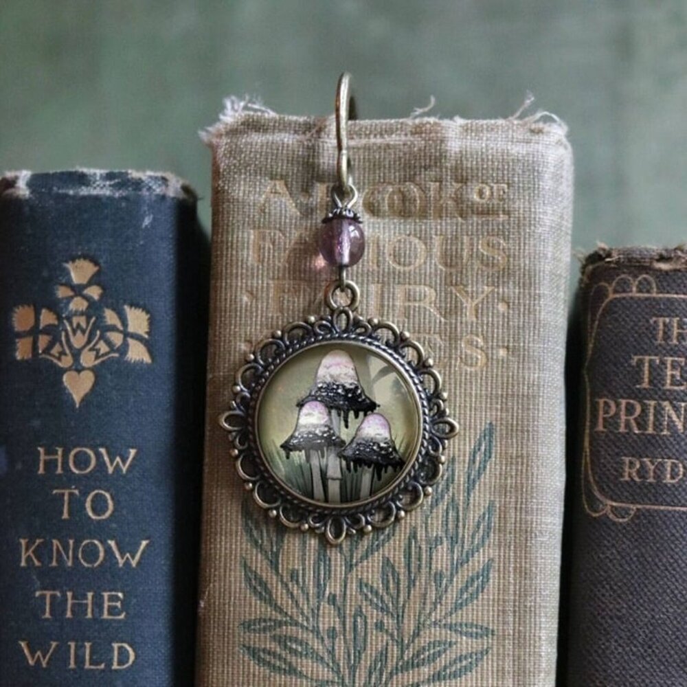 Moody Ink Cap Mushroom Bookmark - Antique Bronze Cottage Core Book Hook‎